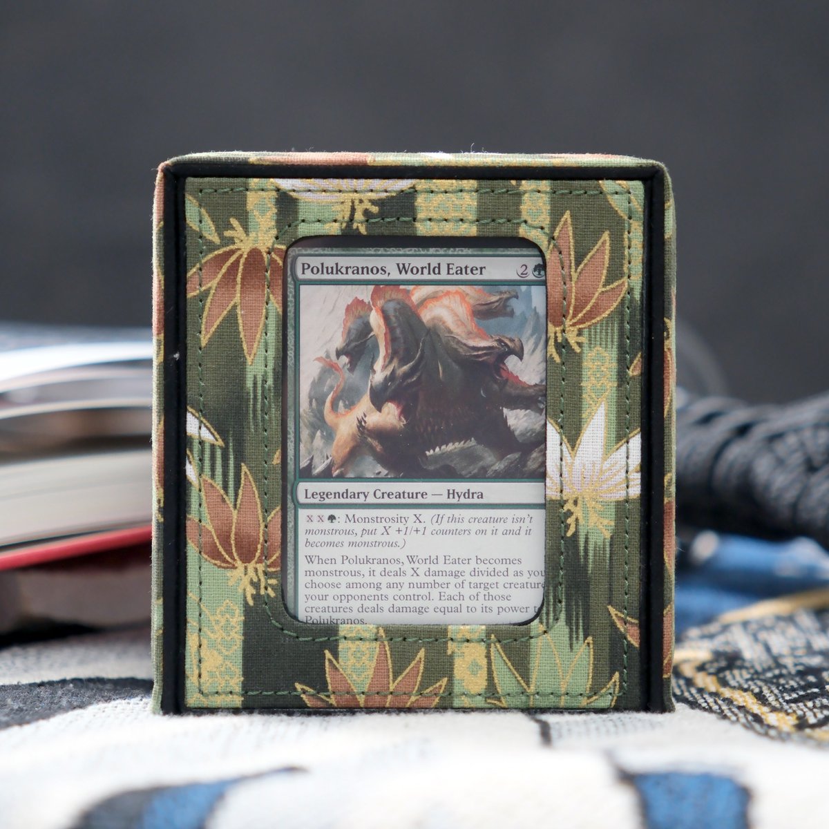 KakapopoTCG's tweet photo. The Shogun #Deckimono in a Jade Forest Kimono. 

#deckbox #tcg #edh #mtgcommander #mtg #fabtcg #pokemontcg #ptcg #magicthegathering #edhdeckbox #mtgdeckbox #fabdeckbox #commanderdeckbox #tcgdeckbox #pokemondeckbox #yugioh #yugiohdeckbox #optcg
#mtgaddict https://t.co/iLjm4Pmy60