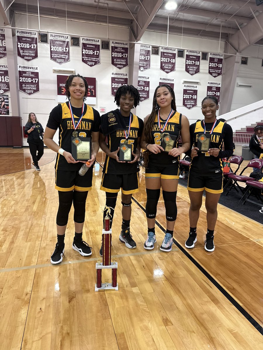 BballBrennan's tweet photo. Congratulations to the Floresville tournament MVP Taylor Ross! Congratulations to our 3 All Tournament Players Bella Flemings, Mahogany Pierce and Tiara Louis!! 💪🏽💪🏽💪🏽 https://t.co/RbhYV3eSs1