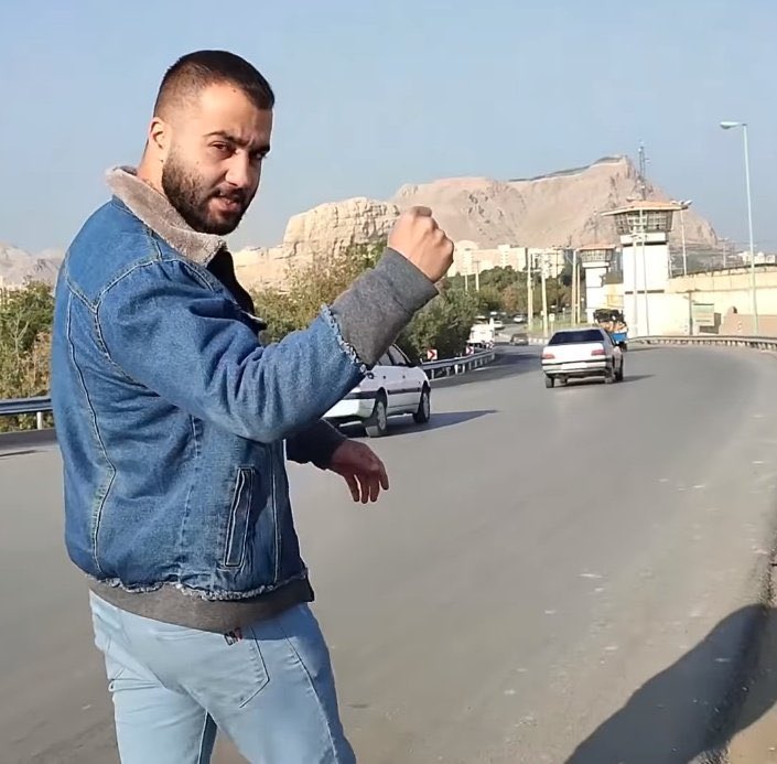 xandersobhani's tweet photo. توماج صالحی آزاد شد! https://t.co/9hoFYdof2E