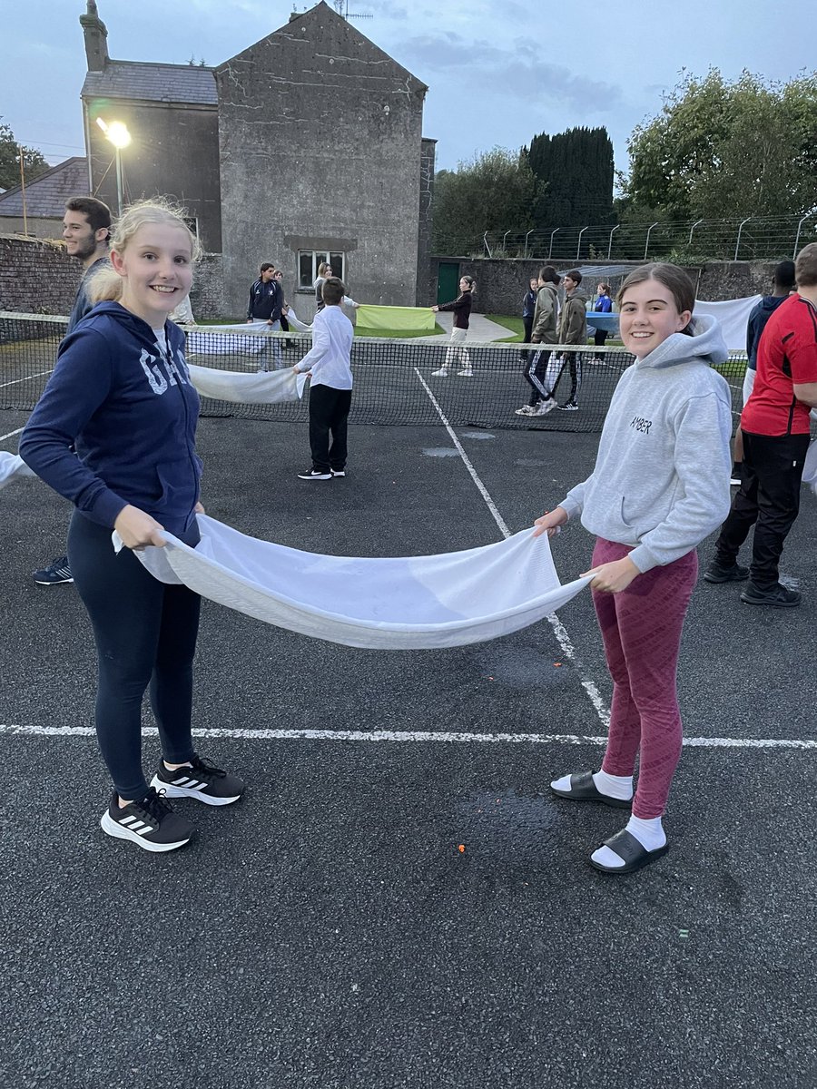 RSH_Raphoe's tweet photo. The term is flying by ⏱️ and the dark and dreary evenings are here 😩💨 But let’s have a look back at the fun we managed to have outdoors before it became so cold! 🥶🌤️ Every year we find that you can’t beat a game of Water Balloon Volleyball at the start of September!💧🎈 https://t.co/7rYYZiJI6P