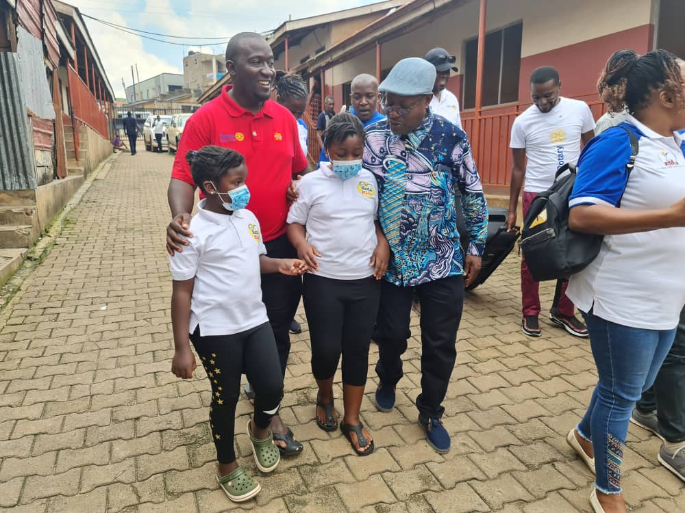 <a href="/rcklalifestars/">Rotary Club Kampala Life Stars</a> <a href="/mikesebaluken/">PDG Mike Kennedy Sebalu</a> <a href="/rotaryd9213/">Rotary District 9213</a> 
Amazing DG sharing a light moment with the Rota kids who took part in the Rotary service at Kireka home for children with educational needs
Thank you always for the kind words of wisdom 🙏 - we appreciate!