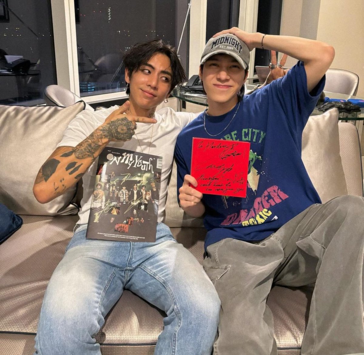 ian with hendery from wayv 🥲