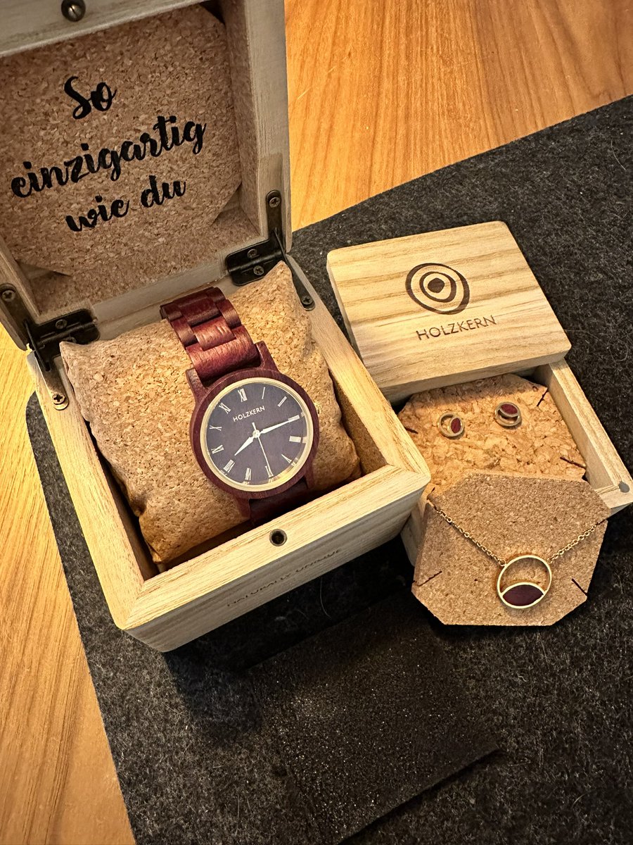 hallo_alexa_ tweet media