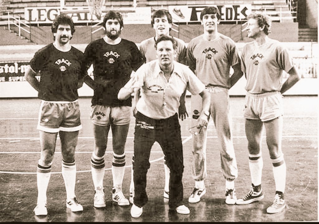 BaloncestodeAyer y DeporteVintage tweet media