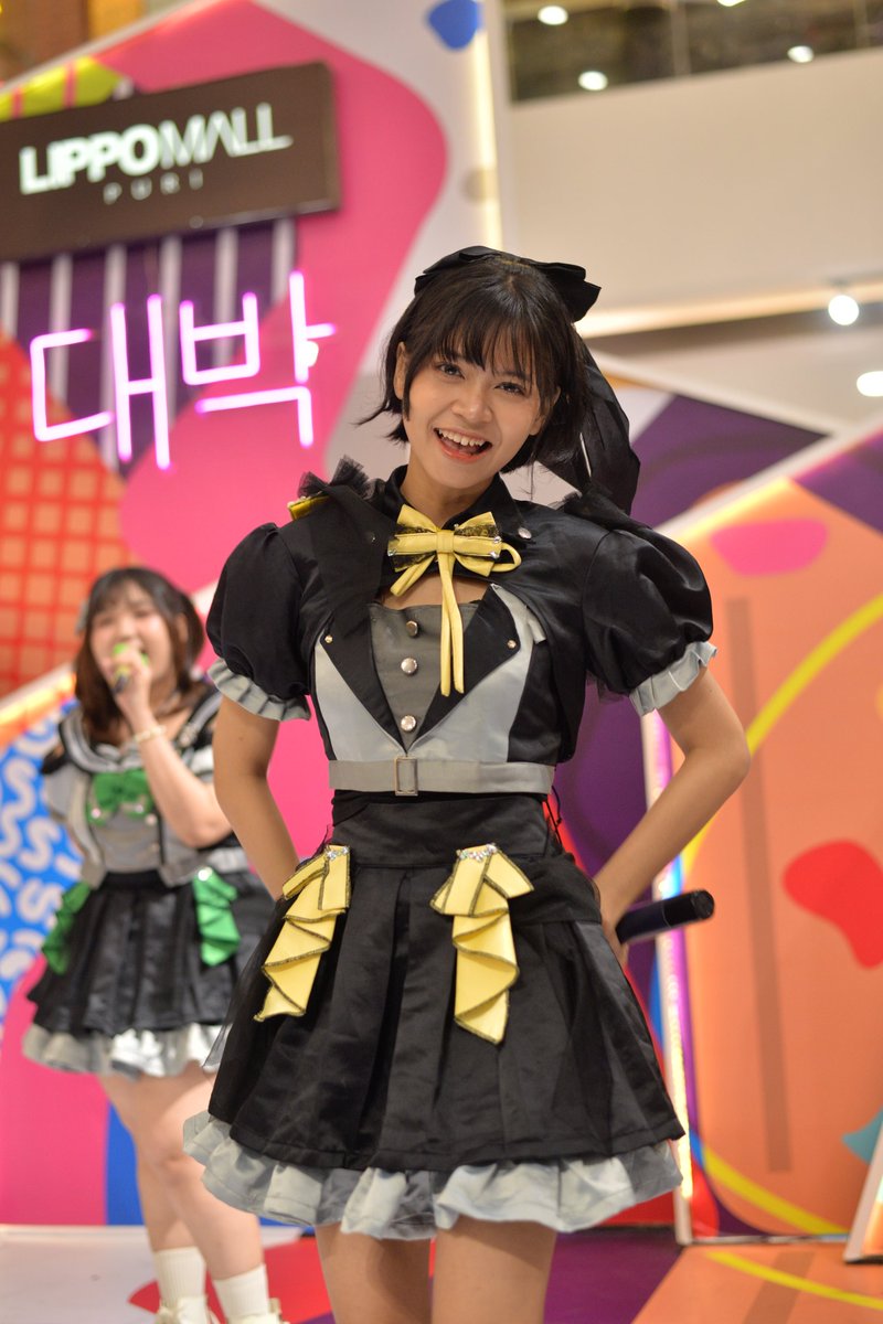 xWargaBiasa's tweet photo. For @amaimonogatari_
- @lizidelyx
#amaimonogatari #stage #chikaidol #localidol https://t.co/9DYWmE3Avu