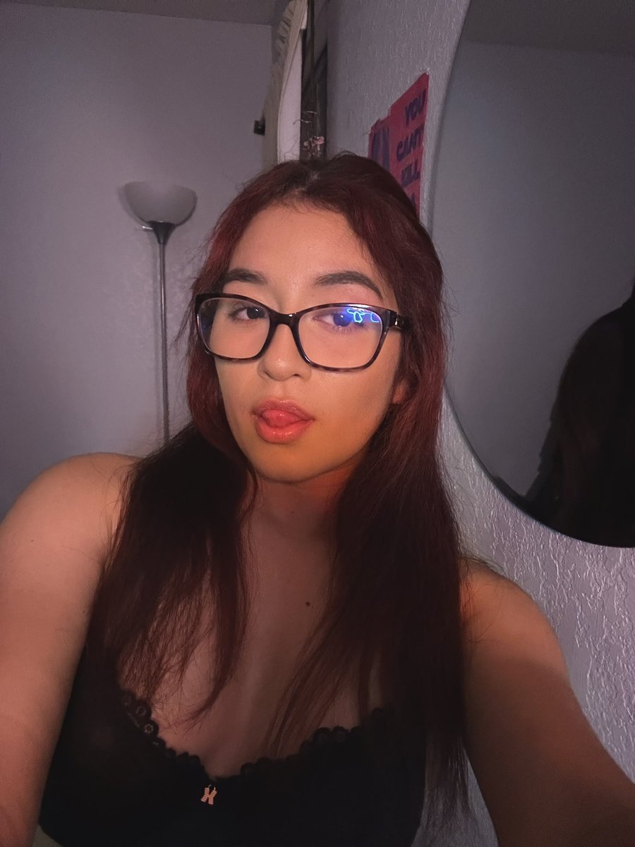 onlyelllie's tweet photo. subscribe to my FREE OF 😜🙈 https://t.co/XTwlDfXhG1
#onlyfans #nsfwcontent #onlyfansFree https://t.co/U8pwHK8LZF