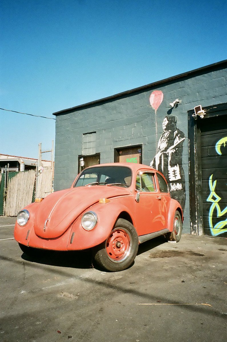 DB_sarcastico's tweet photo. Princess Ann & Hawke St., FXBG.
๐ธ #MinoltaExplorerFreedomZoom
๐๏ธ #KodakPortra800
#streetphotography #filmphotography #smalltownlife #filmgrain #colornegative #35mm #believeinfilm #filmisnotdead #pointandshoot #minoltagang #shootmorefilm #punchbuggy https://t.co/NPRA3hMxdf