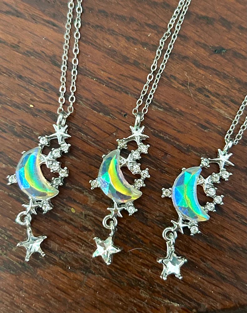 Look no further than my shop for hella cute jewelry, art products and sweet holiday deals! 🎁💥🎄

Apply code SAVE40 at checkout to claim 40% off your order + FREE US SHIPPING!!! 💟

merikurocreations.bigcartel.com