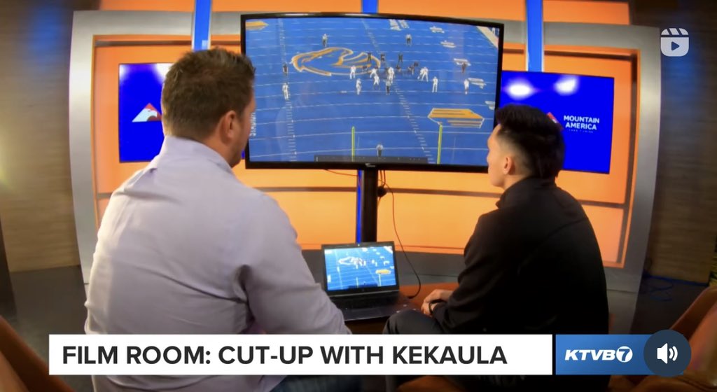Jay_Tust's tweet photo. Check out the latest 𝐂𝐔𝐓-𝐔𝐏 𝐖𝐈𝐓𝐇 𝐊𝐄𝐊𝐀𝐔𝐋𝐀 as we breakdown two big plays from #BoiseState’s win over #NewMexico last week.

🔗 | https://t.co/B67V8LD7Xe https://t.co/AAMGnvTHZ0