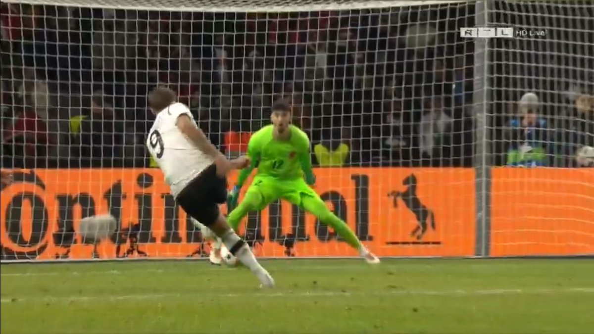 Birdsofbangkok1's tweet image. Lücke with the equalizer - 2:2
#IntFriendlies #GERTUR