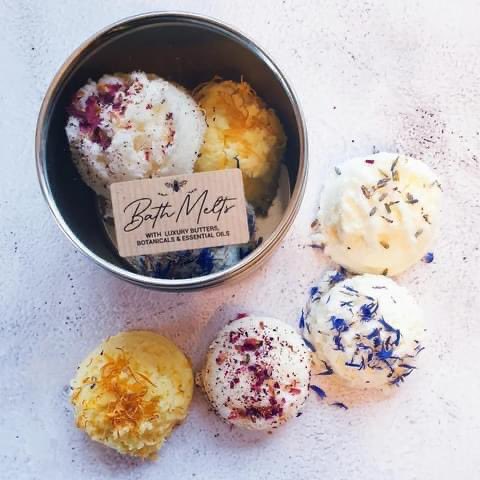 All loaded and ready for an early start again tomorrow for our Castle Artisan market tomorrow on The Stones 
🎄65+ traders 
🎄 Street food &amp; drinks 
🎄 Live music 
🎄 Free kids craft activities 
🎄 Free parking 
🎄 Good vibes 

#staffordshireevents #shoplocal