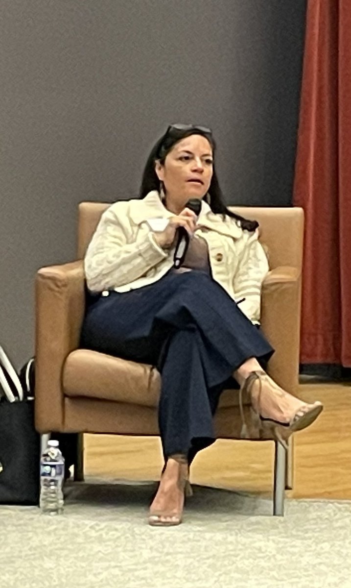 What an honor to present during #internationaleducationweek at <a href="/DPI_SSTeam/">NCDPI Social Studies</a> <a href="/unccollege/">UNC College of Arts and Sciences</a> in their first in person #professionaldevelopment since covid. Representing <a href="/GCSchoolsNC/">Guilford Co. Schools</a> and my Mexican Indigenous roots proudly!