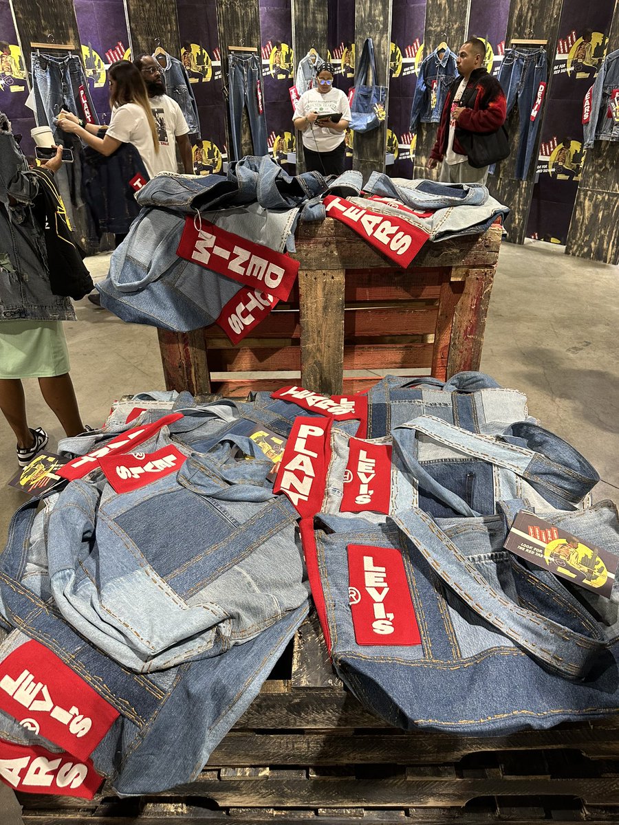 GrailPickups's tweet photo. We are at @ComplexCon #complexcon2023 https://t.co/n6AB6O0fSS