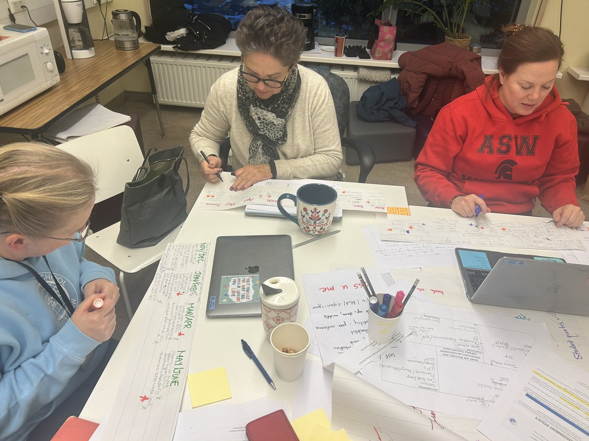 Charlotte Chestnut (she/her) tweet media