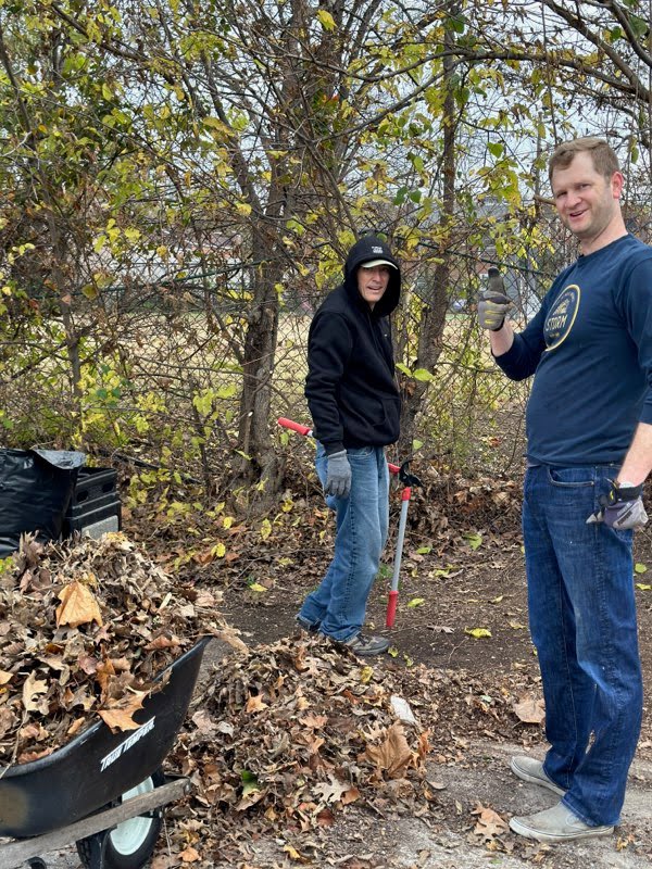 terryvofornash's tweet photo. Thank you to @Trees4Nashville for hosting the 21st annual ReLeafing Day! 🌳🌳🌳Thanks to all the volunteers who helped plant trees at @MetroSchools Johnson ALC @fallhamiltoneos and Edgehill! 🍂🍃🍁#MetroCouncilNash https://t.co/qF6qRQJ0yi