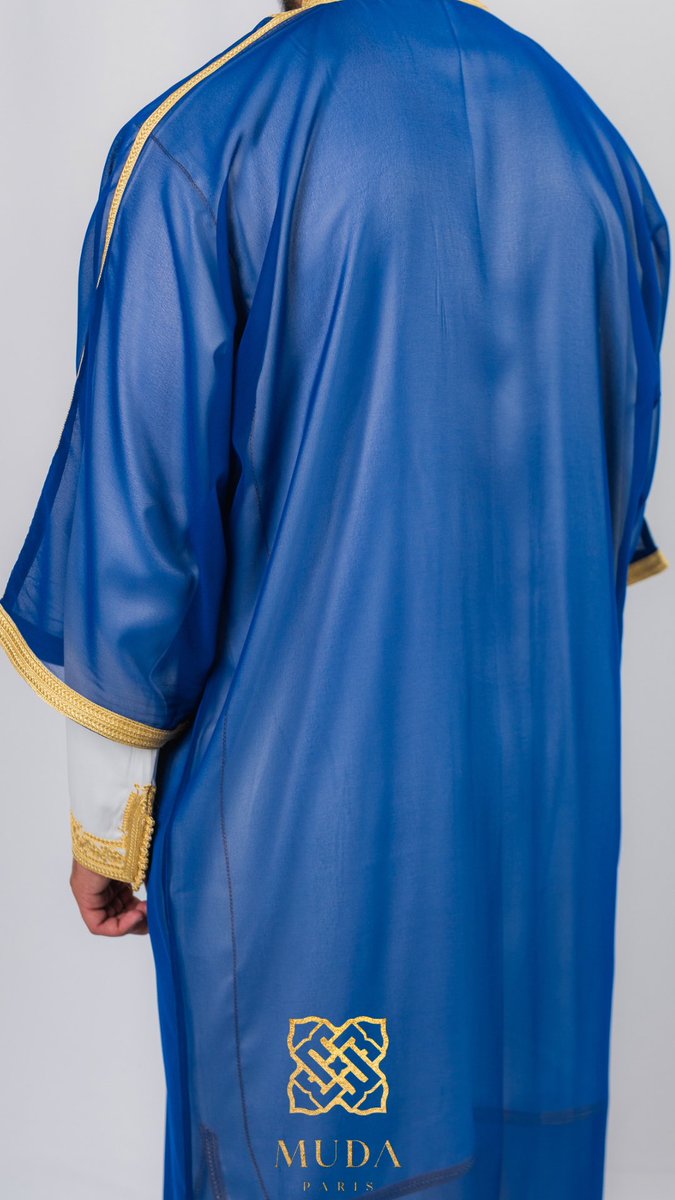 MudaParis's tweet photo. Le Suhayl bleu et doré ✨
Célébrez la fusion entre la tradition marocaine et la modernité avec notre Jabador doré et bleu. Adoptez dès maintenant cette pièce exceptionnelle 🤍
#Qamis #Jabador #Mariage #Gandoura #Caftan https://t.co/YwBWvIKt9R