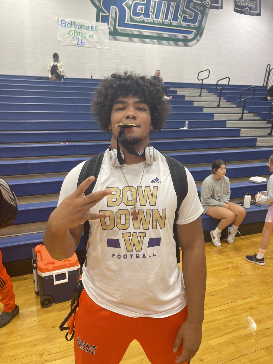 B_HS_Wrestling's tweet photo. At the end of day 2 at the Ridge Invite the Boys team placed 2nd! Omar Khan took 🥇, Jacob Tucker placed 🥈, Breyden Jeffries-Ardnt placed 3rd, Bennie Imarah and Matthew Utzman place 4th, and Kamren Rucker placing 6th! Back to work Monday! #WinTheDay #BridgelandBest #NeverSettle https://t.co/sYEqNZ1TCT