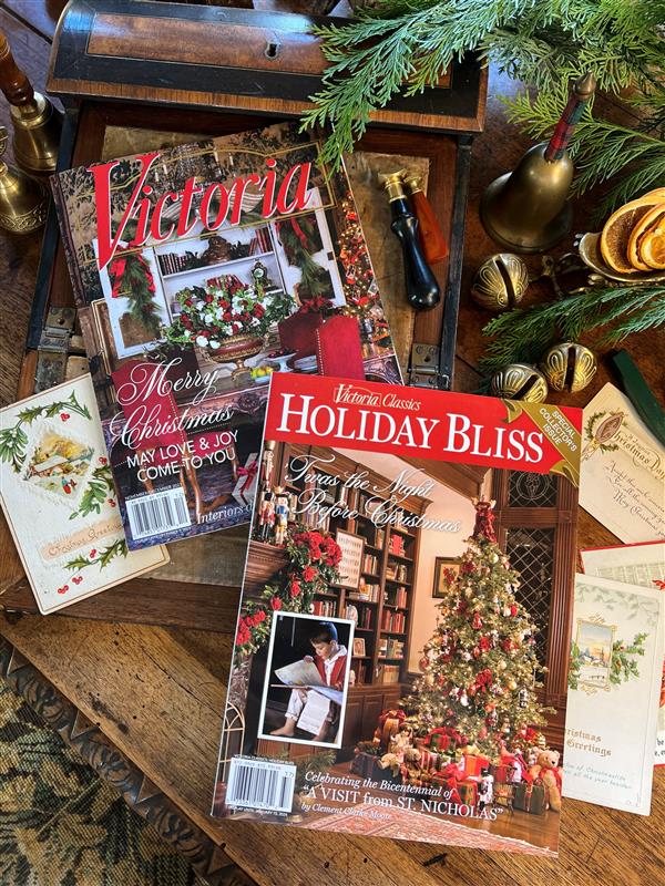 VictoriaMag's tweet photo. Do you love Yuletide? To celebrate this season, we are giving away a copy of our new November/December issue and our Victoria Classics Holiday Bliss issue! To enter:
🎄Favorite this photo
🎄Follow Victoria magazine
🎄Retweet and tag a friend 
A winner will be selected next week! https://t.co/EuXDuO9dwV