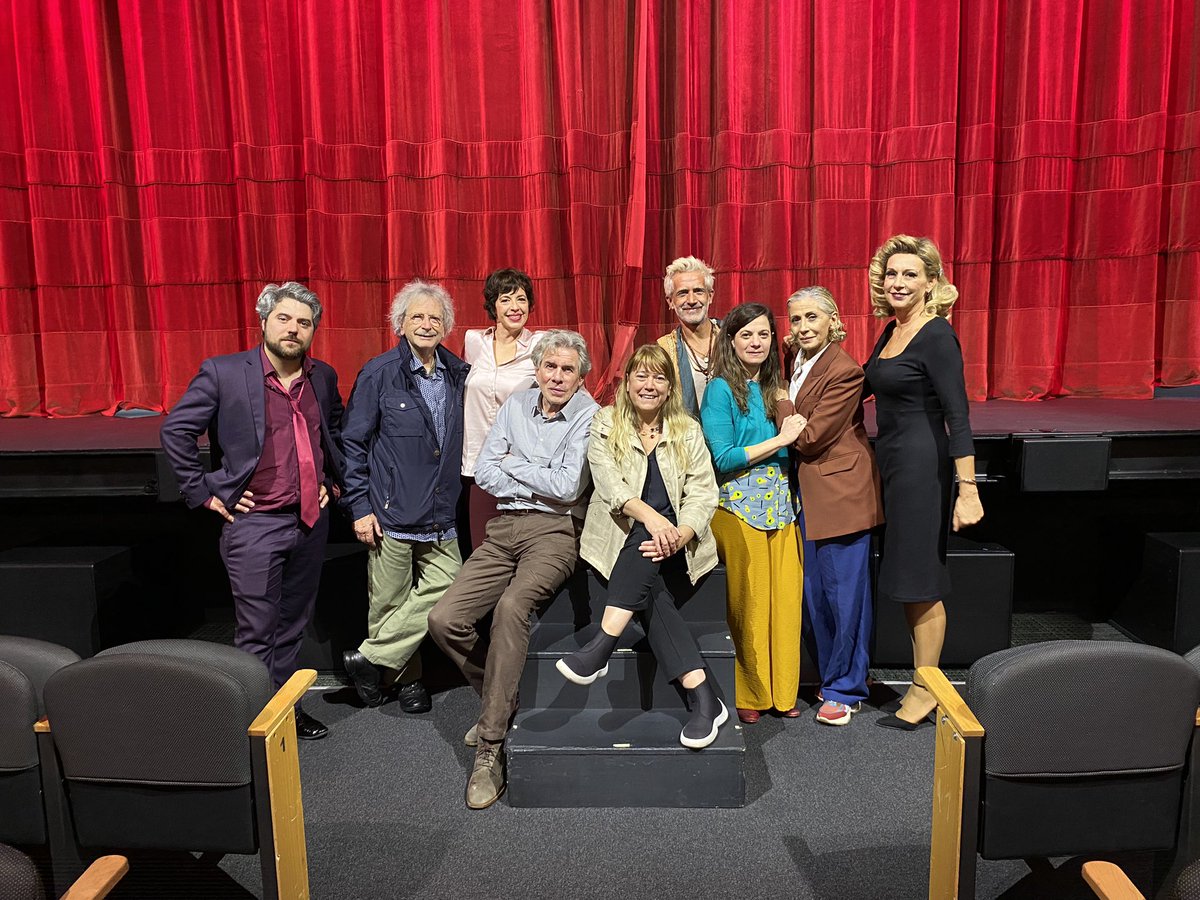 Avui a #TheParty hem tingut una visita especial: la Molt Honorable Consellera de <a href="/cultura_cat/">Cultura</a>, <a href="/natalia_garriga/">Natàlia Garriga</a>. Moltes gràcies per venir, consellera! 😀