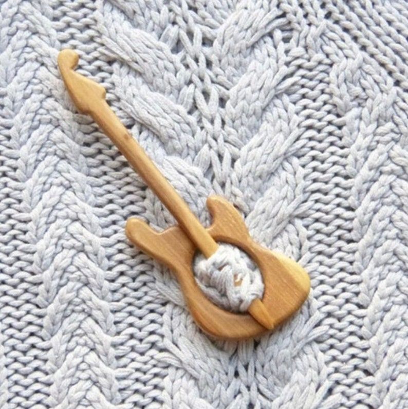 calamity_dawn's tweet photo. It's finally #Sweaterweather here on the Eastern Shore of VA - chilly!
https://t.co/O8bQUo9OV5 #sweater #fall #autumn #shawl #autumnvibes #sweaterseason #cozy #shawlpin #pennanular #easternshoreva #guitarpin #guitar #scarfpin #pumpkinspice #fallstyle #autumnleaves #knitting https://t.co/B581zA7y2q