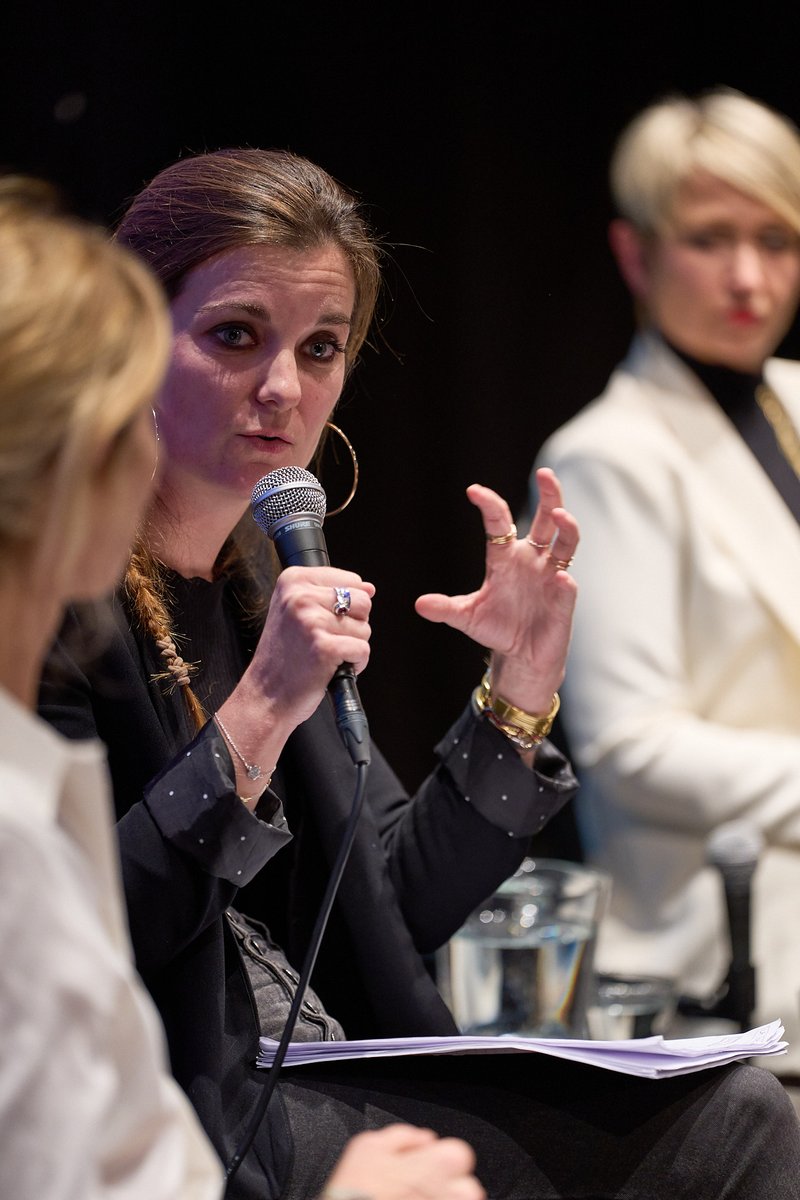 “La società fragile”. Con  <a href="/lisaiotti/">lisa iotti</a>, <a href="/sabrycarreras/">Sabrina Carreras</a>, @IreneSicurella,
e <a href="/Sabrinapisu/">Sabrina Pisu</a> per parlare delle difficili condizioni di vita dei giovani nei
quartieri emarginati delle grandi città. Modera Gioia Meloni