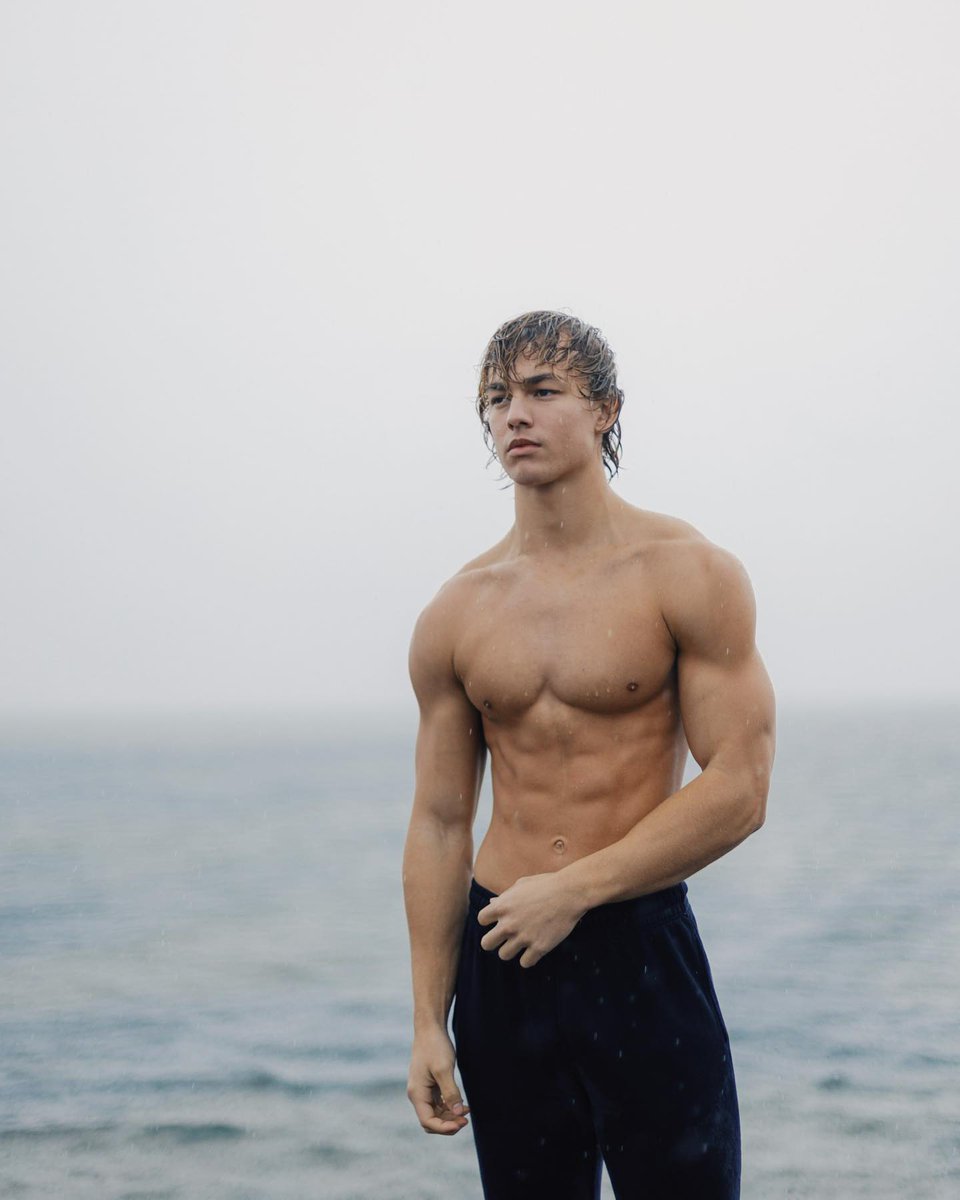demonproducer's tweet photo. doss.landenn
🌊
#gym #fit #fitness #teen #teenmodelsearch 
#teenfit #teenlifting

https://t.co/BQ7WZXS7mh https://t.co/j82JUSqEfP