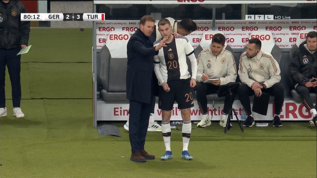 Birdsofbangkok1's tweet image. NOw comes Marvin Duksch
#IntFriendlies #GERTUR