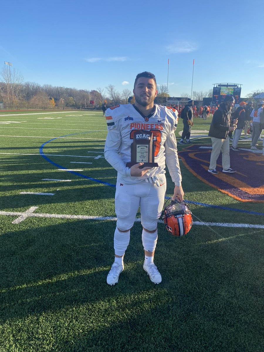 Utica_Football's tweet photo. Survey Says: ✅ 

One More For The Good Guys ✅ Clayton Chapman Champions 💍

Anthony Fasano MVP ✅✅✅

4 Games This Season With NO TD Allowed❌

3 TOs ❌✈️

#FearIt #ClaytonChapmanChampions #Uncommon https://t.co/PmFhe53JRn
