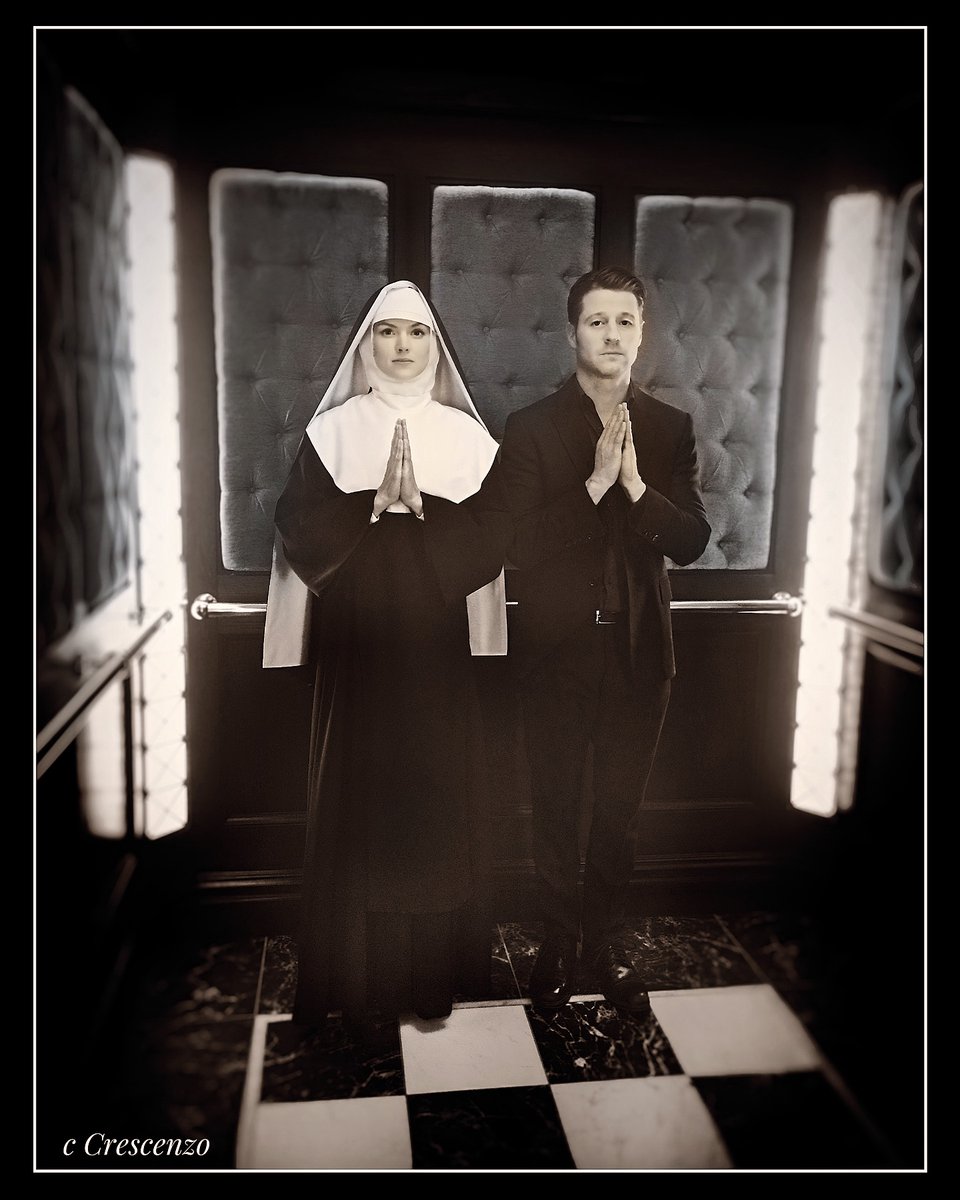 crescenzonotarile/IG: "Actors, Erin Richards and Ben McKenzie, by yours truly…" instagram.com/p/CzxKSoyJYa0/