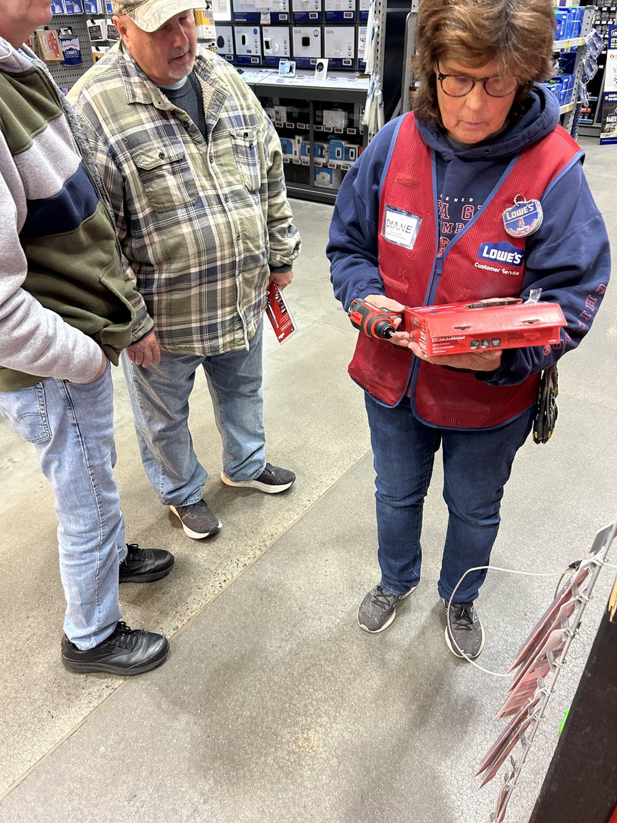 Demo Weekend at Whitemarsh.  Craftsman 4 volt cordless screwdriver for 24.98.  Diane is showing customers how cool and easy to use!!! , sold 6 already today.  <a href="/BenitoKomadina/">Benito.Komadina@Lowes</a> <a href="/DCT0813MD/">Dante Thomas</a> <a href="/oldakaka/">janet artiga</a> <a href="/J_AlexanderRFM/">Jason Alexander</a> <a href="/oldakaka/">janet artiga</a> <a href="/Ashlynn_31/">Ashlynn Gilmore 🌻</a>