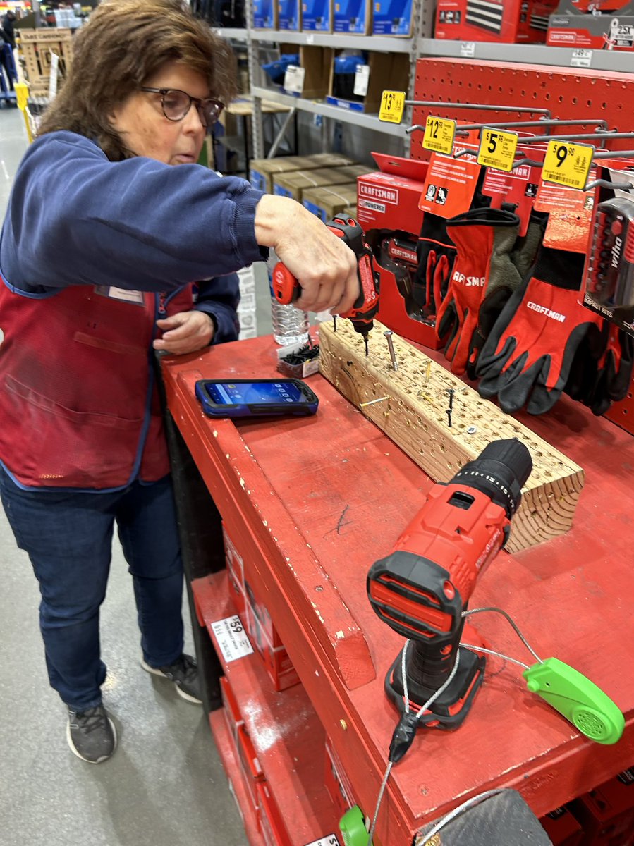ginogilberto's tweet photo. Demo Weekend at Whitemarsh.  Craftsman 4 volt cordless screwdriver for 24.98.  Diane is showing customers how cool and easy to use!!! , sold 6 already today.  @BenitoKomadina @DCT0813MD @oldakaka @J_AlexanderRFM @oldakaka @Ashlynn_31 https://t.co/NkFGePoNk2