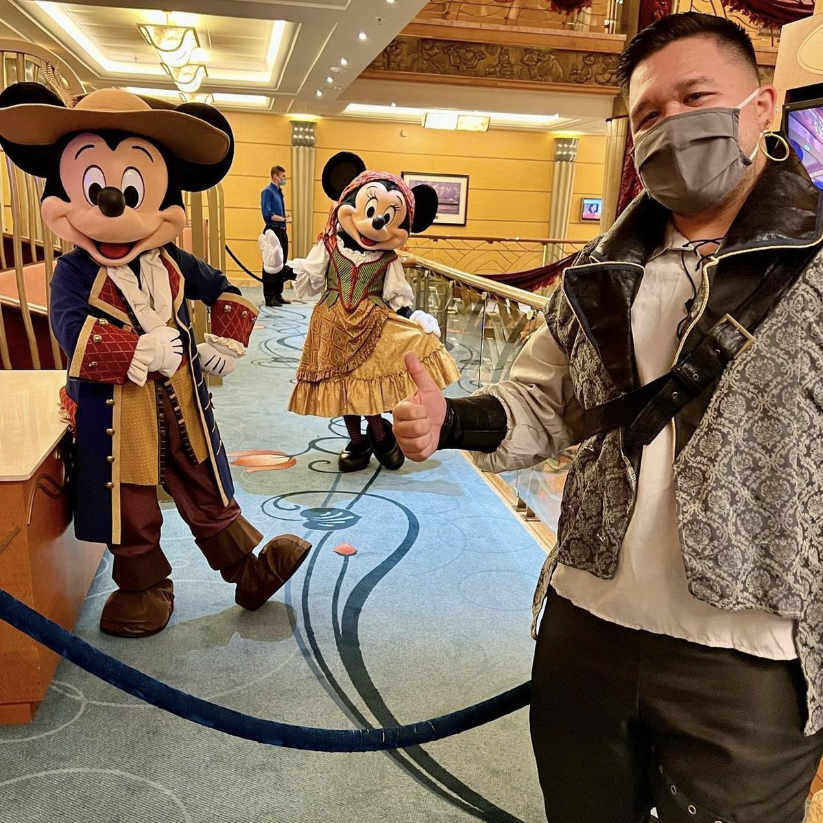 cheltonjm's tweet photo. im not gonna get sappy (cause I absolutely could) but HAPPY 95TH BIRTHDAY MICKEY &amp; MINNIE! #Mickey95 https://t.co/Grk1ZDJW08