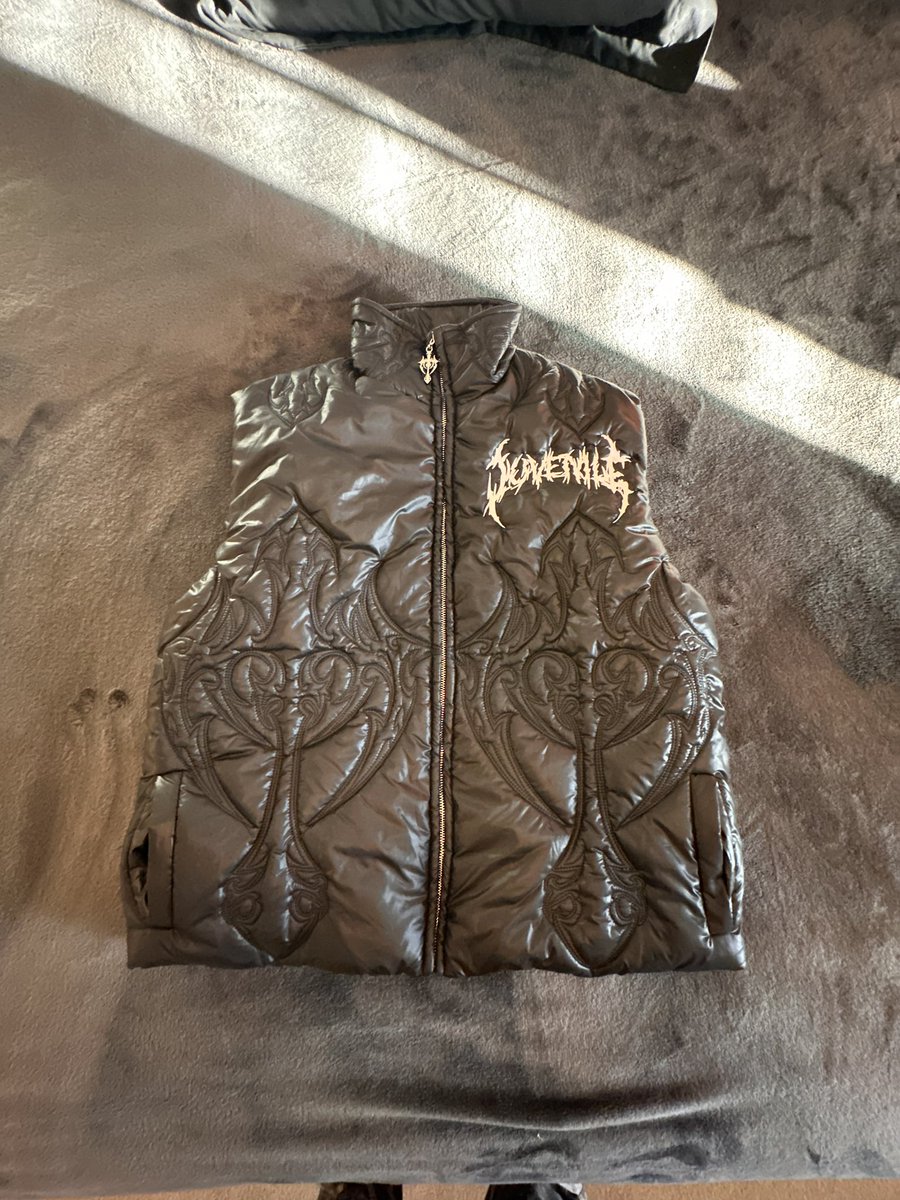 mindofpay's tweet photo. @Shtreetwear my brand did it better 😮‍💨
https://t.co/tcxI5iPra4 https://t.co/xS1vWudLQf