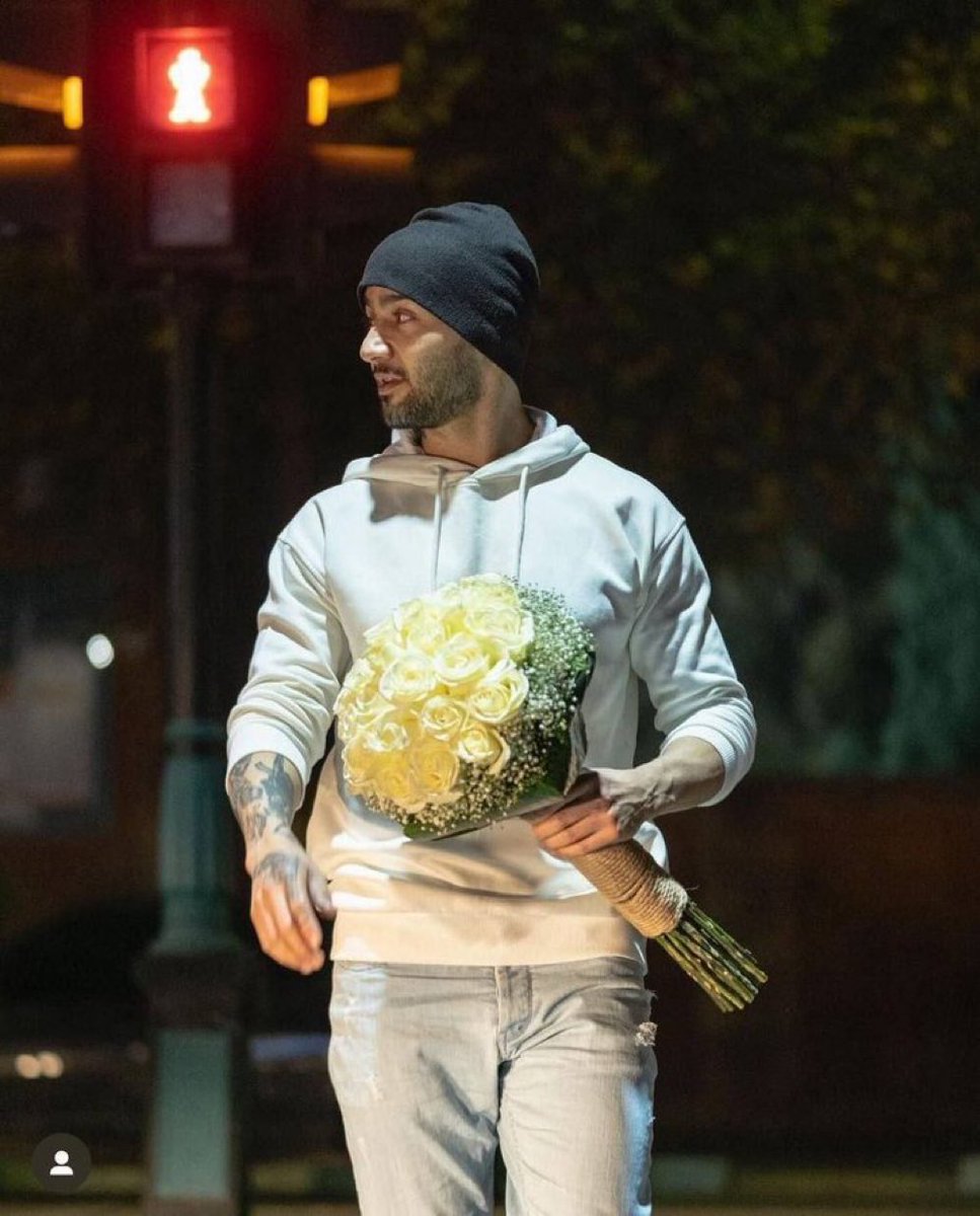 تو این روزای غمبار آبان خبر خوش آزادیت تجدید قوا و روحیه است
به فال نیک میگیریم.🌺✌🏻
#توماج_صالحى