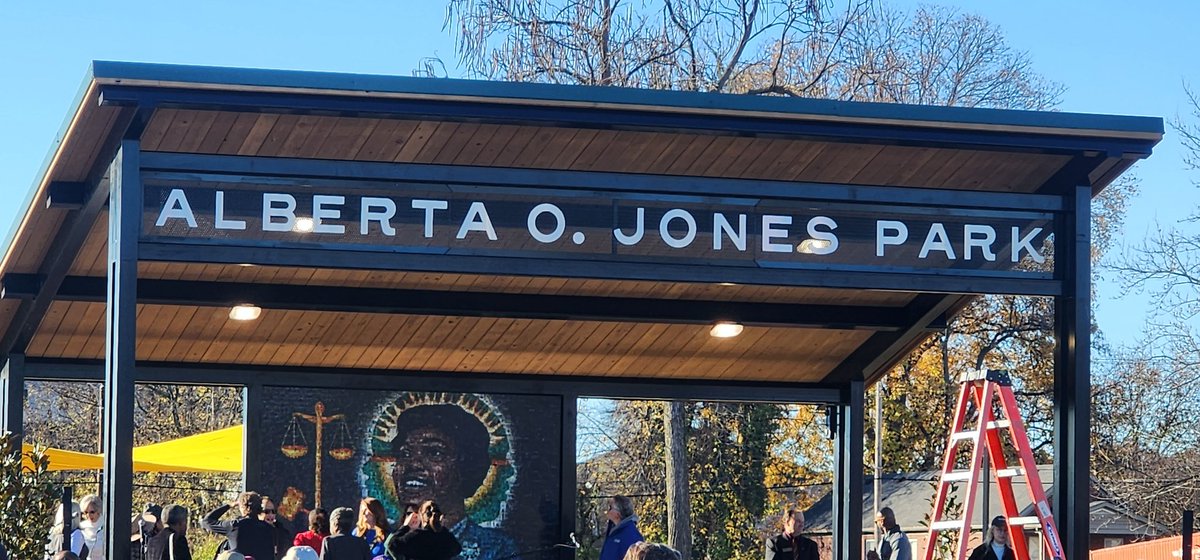The Alberta O. Jones Park opened in #LouWestEnd today. It is the first public park named for a Black woman in Kentucky, according to officials.
