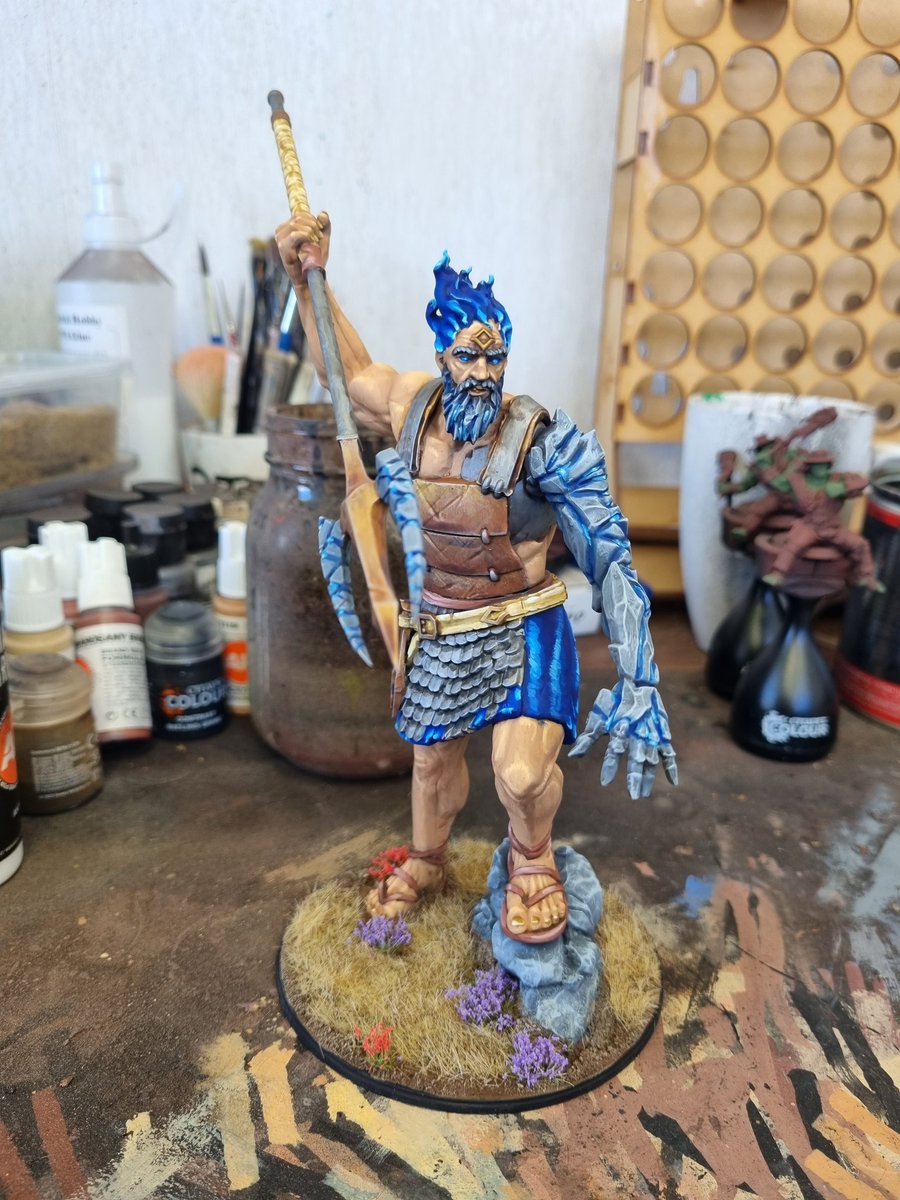 Thehobbyhobo1's tweet photo. Finished this big boi. 

#Coloursofconquest @PBWargames https://t.co/yTWjvfJgxX