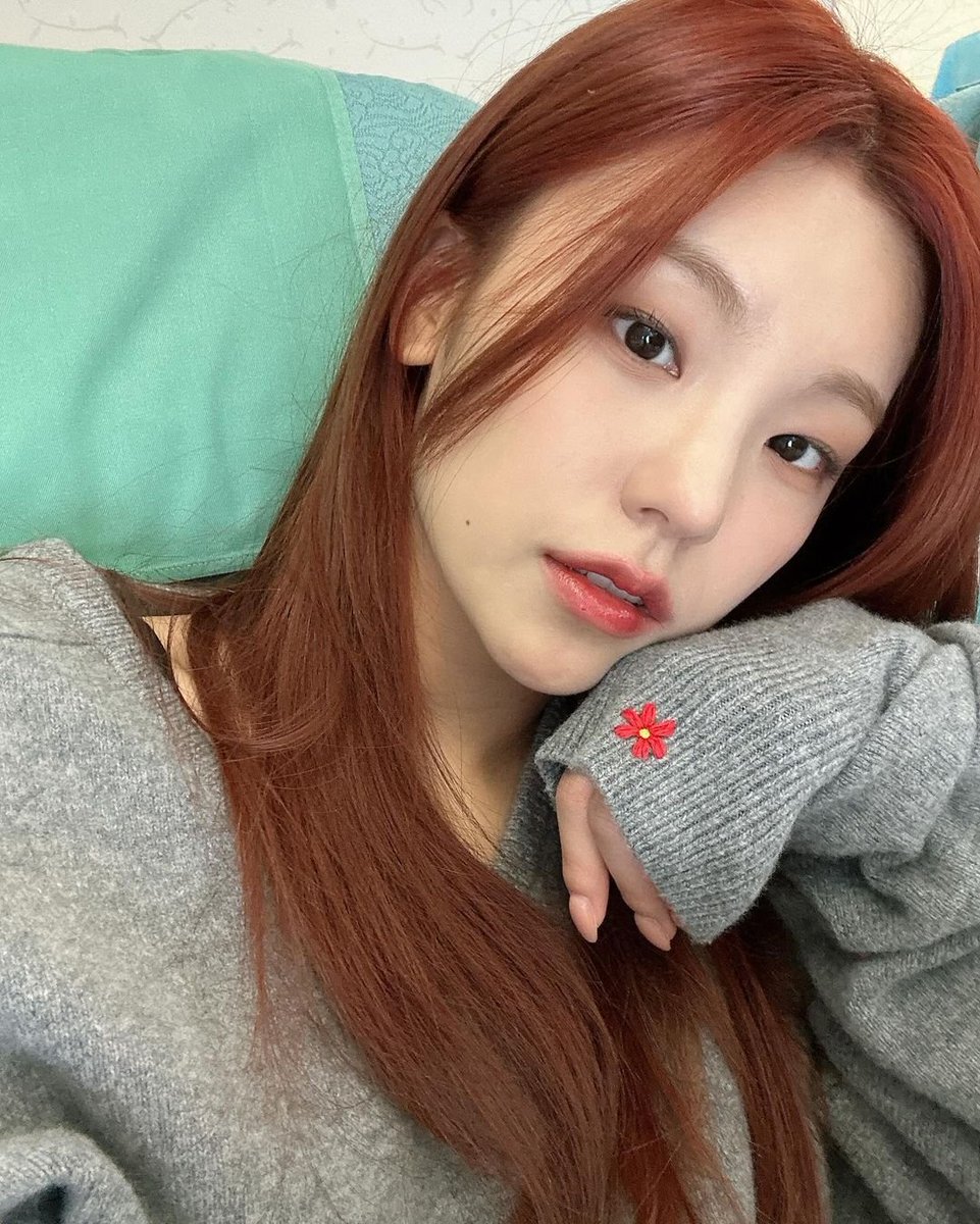 ️️️️ ️️️
️️️
Selamat pagi dari muka bantal enih.
️️️
️️️️