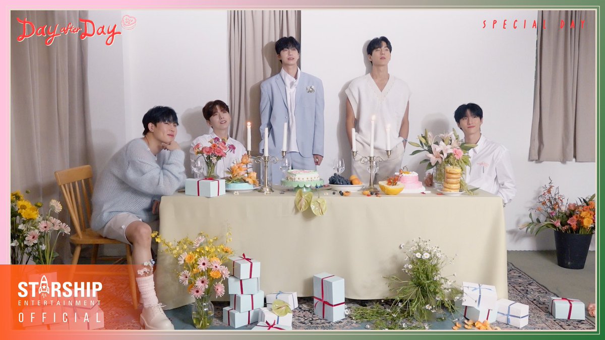 OfficialMONSTAX's tweet image. 🎥
2024 MONSTA X
SEASON&apos;S GREETINGS
𝑫𝒂𝒚 𝒂𝒇𝒕𝒆𝒓 𝑫𝒂𝒚 ☀🌟
TEASER

🗓 예약 판매 오픈
231120 4PM - (KST)

#몬스타엑스
#MONSTA_X #MONSTAX
#2024시즌그리팅 #DayafterDay

▶ youtu.be/FS2J9VOpTTs