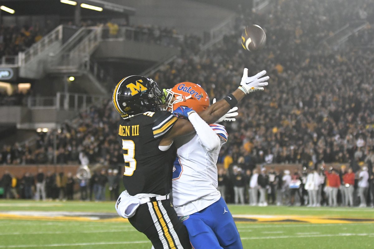 RockMNation's tweet photo. Text book no call here, good job everyone https://t.co/EZqKfZEpY2