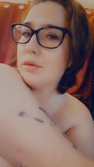 Victoria Wicked’s pics and videos