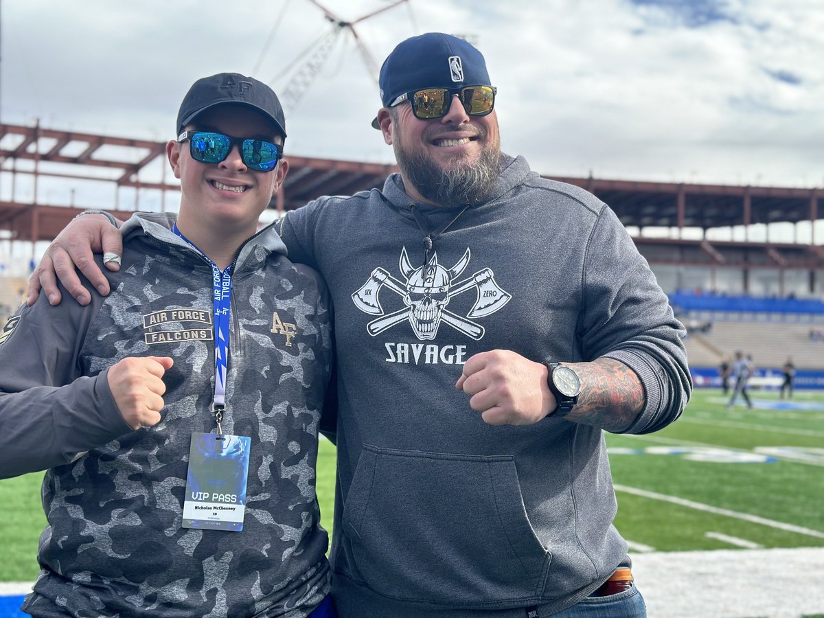 SixZeroAcademy's tweet photo. Hell of a #CollegeFootBallRecruiting visit @AF_Football for ‘28 #OL #DL @NickM6013! Great to see & talk shop w/ Coach @Brian_Knorr, @LukeMeyer_47 & a bunch of the #DungeonFamily! Heartbreaker on the gridiron but GD do I love @AF_Football & how they do things! @BenGarland63 @sixzeroequip @Zero2SixtyPod
