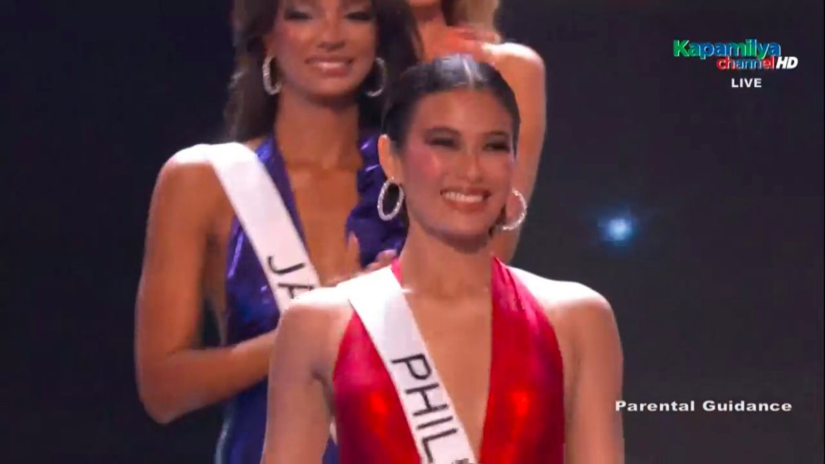 PhilippineStar's tweet photo. Miss Universe Philippines Michelle Dee is another step closer to the crown as she enters the Top 10 of the #MissUniverse2023 competition!