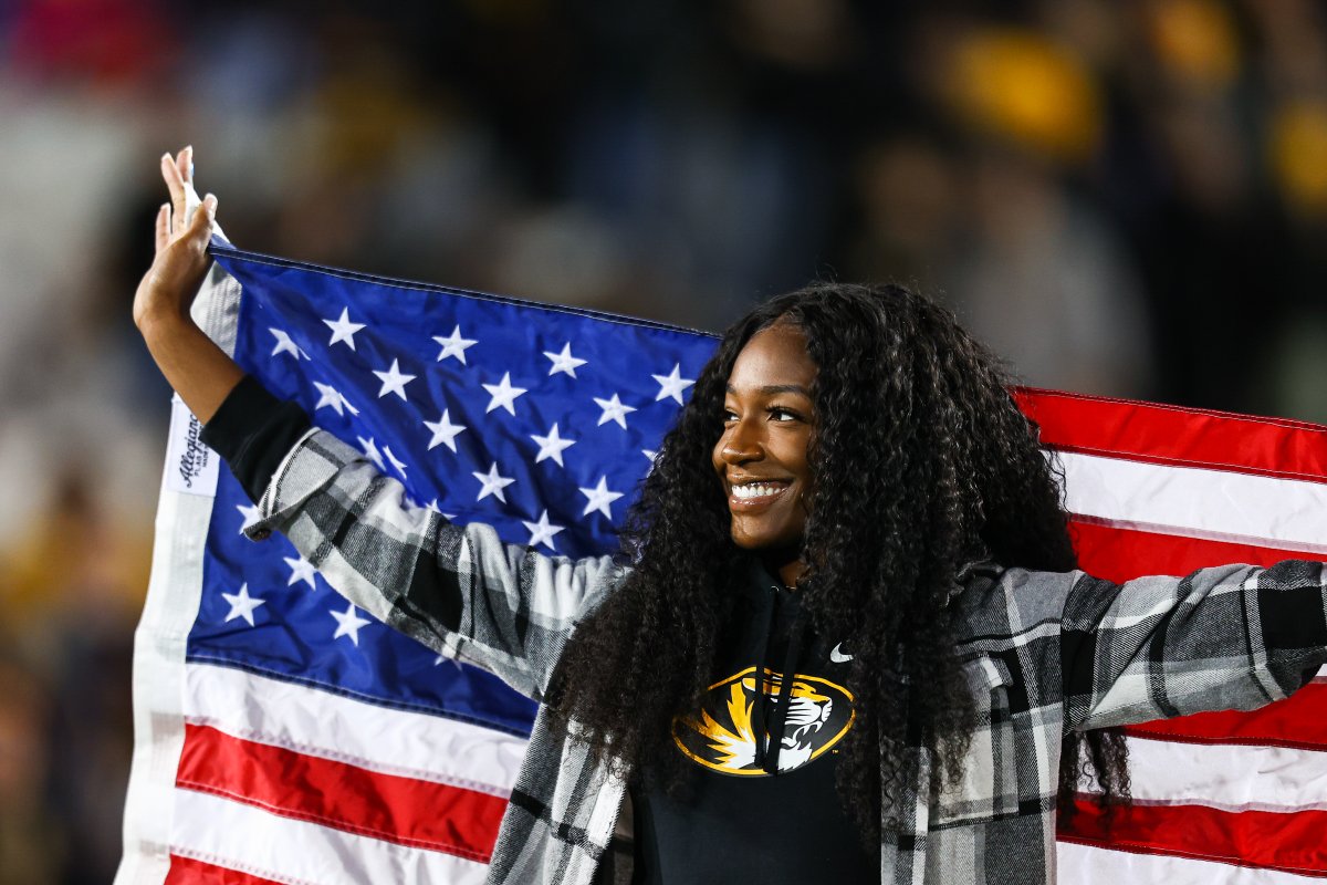 MizzouAthletics's tweet photo. Tigers on the world stage 🐯🌎

#MIZ https://t.co/PwHvPR7UXK