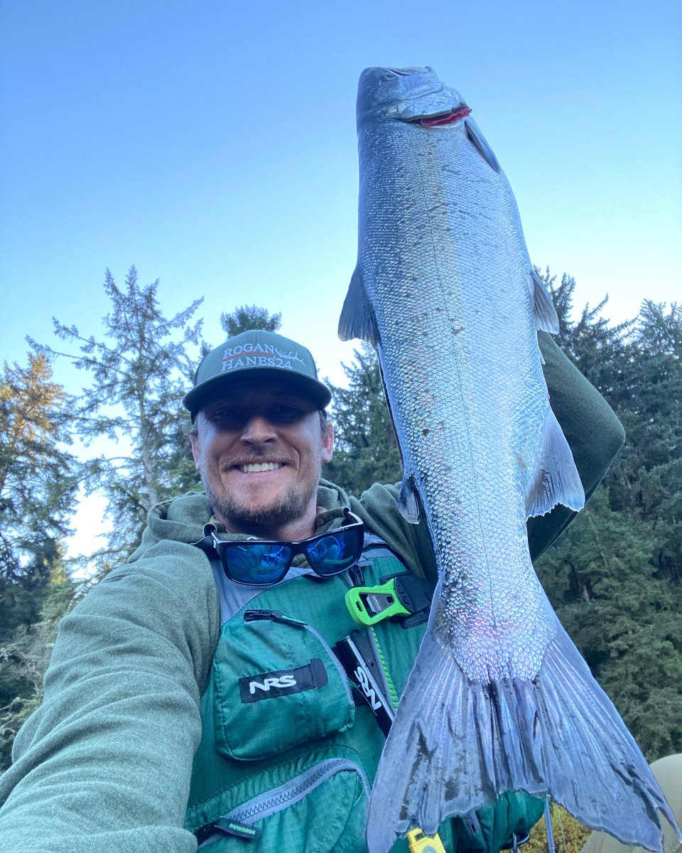 Silver selfie 🤳🏼🎣

#oldtownfishing 
#cohosalmon 
#rodeotime 
#eatgood