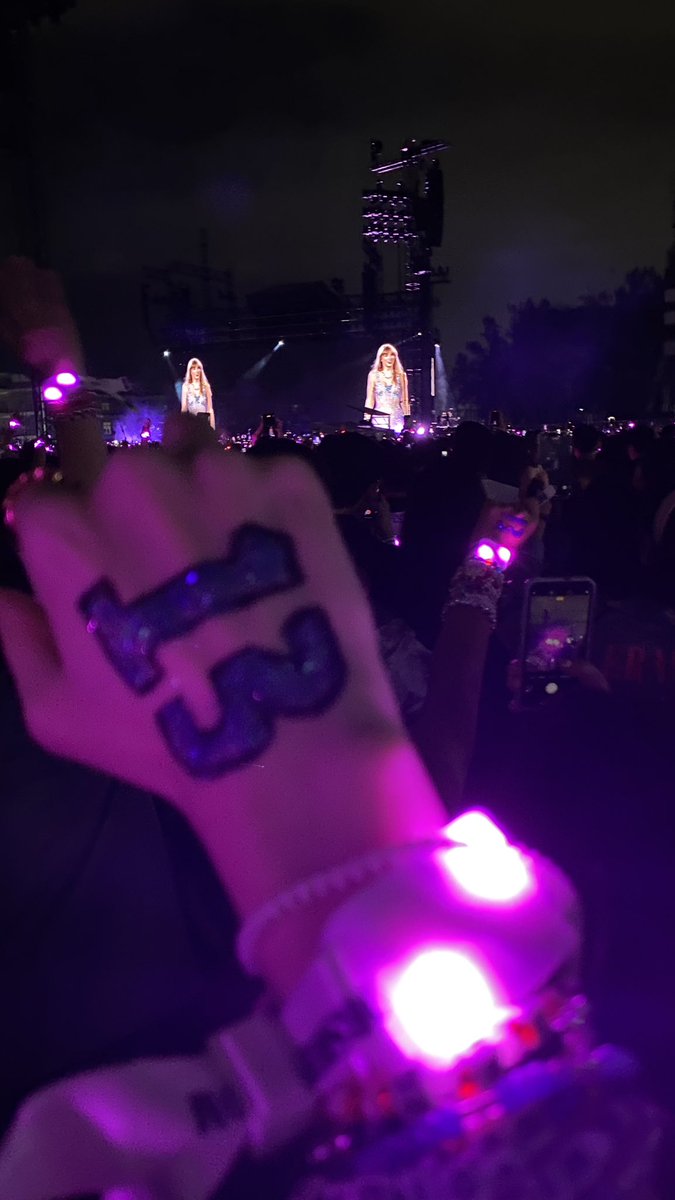 AmayraniNagore's tweet photo. #TaylorItsNotYourFault #TaylorWeWillStay I promised you 🫶🏻 https://t.co/Vj8WERHqJO