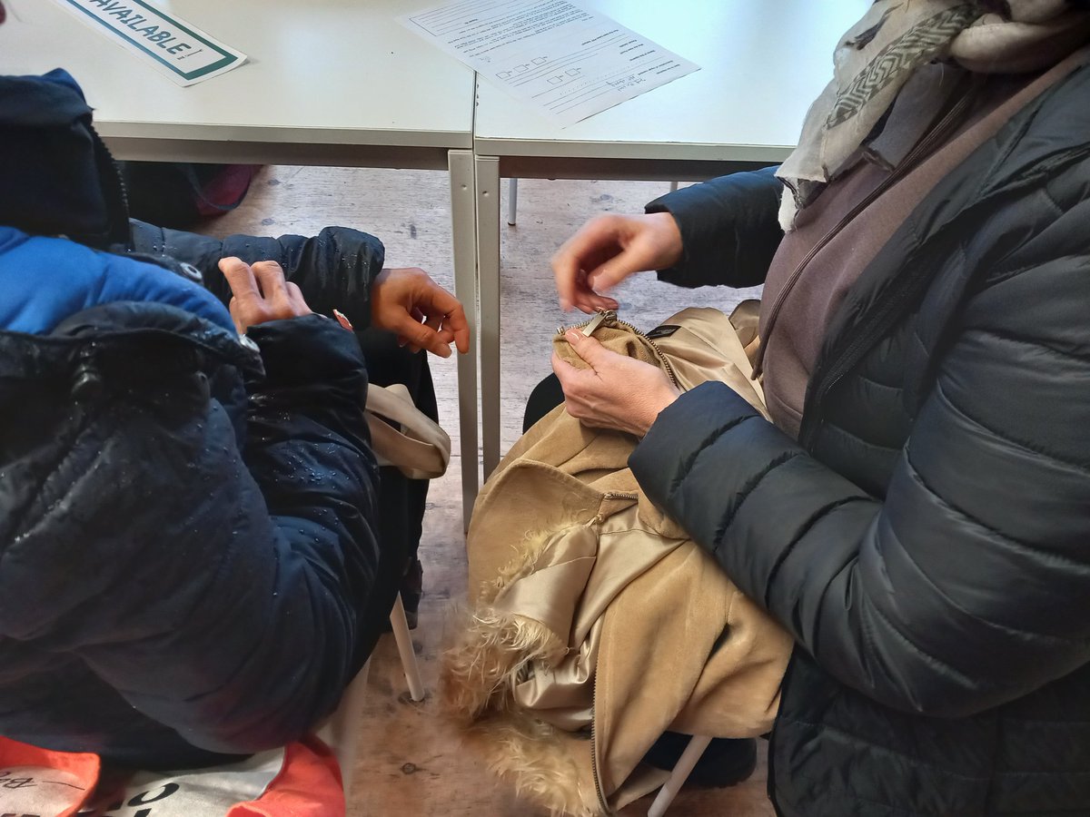 CoopSandra's tweet photo. Busy session at the Repair Cafe at Grow West Fife in Culross. Wonderful to learn how to fix things rather than throw them in the bin! Great cake too.
#Sustainability #ClimateAction #MakeDoAndMend #ToolLibrary
#LocalCauses #CommunityEvents 
@heggie_peter @Tom_MPM https://t.co/24HyBie6sl