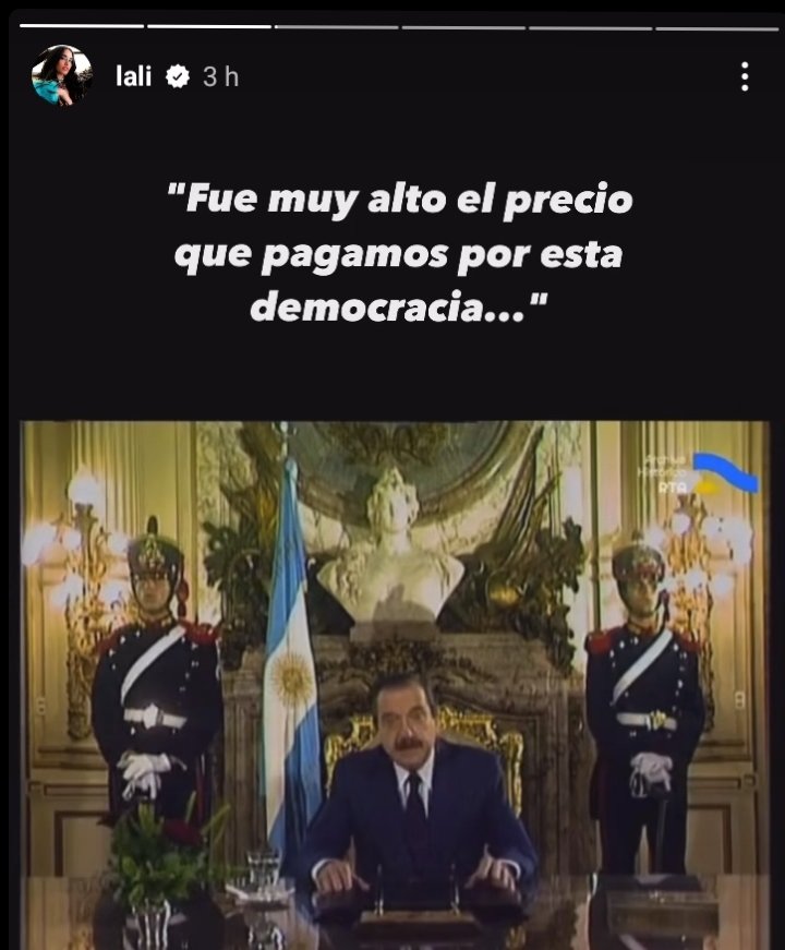 Trumperizar's tweet image. Totalmente desesperada Lali Esposito. 
De militar el gobierno del 45% de pobres no se vuelve.

Los contratos de Lali están en peligro.