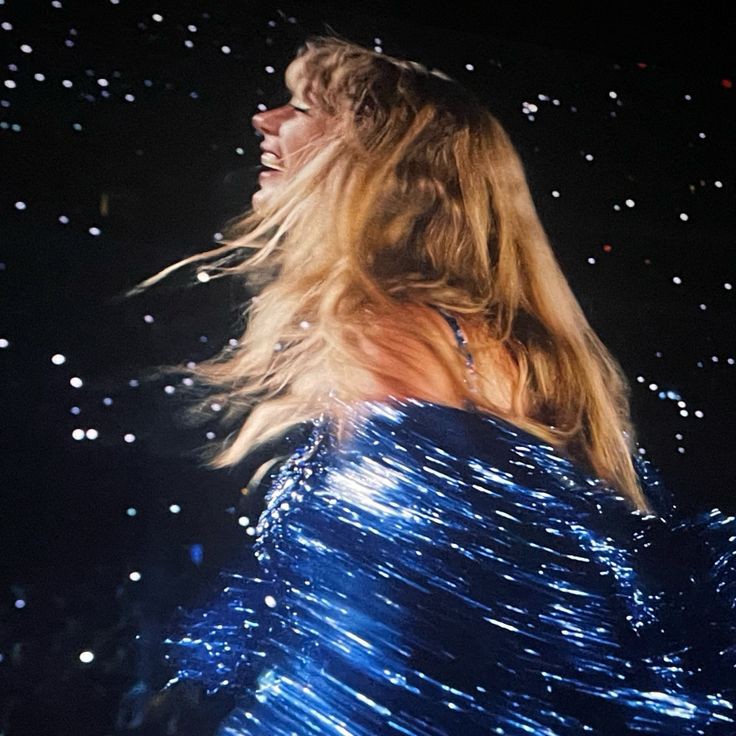 perlaaadom's tweet photo. "I'm gonna love you when our hair is turning gray
We'll have a cardboard box of photos of the life we made" </3
#TaylorWeWillStay https://t.co/1vO2Lsy0MT