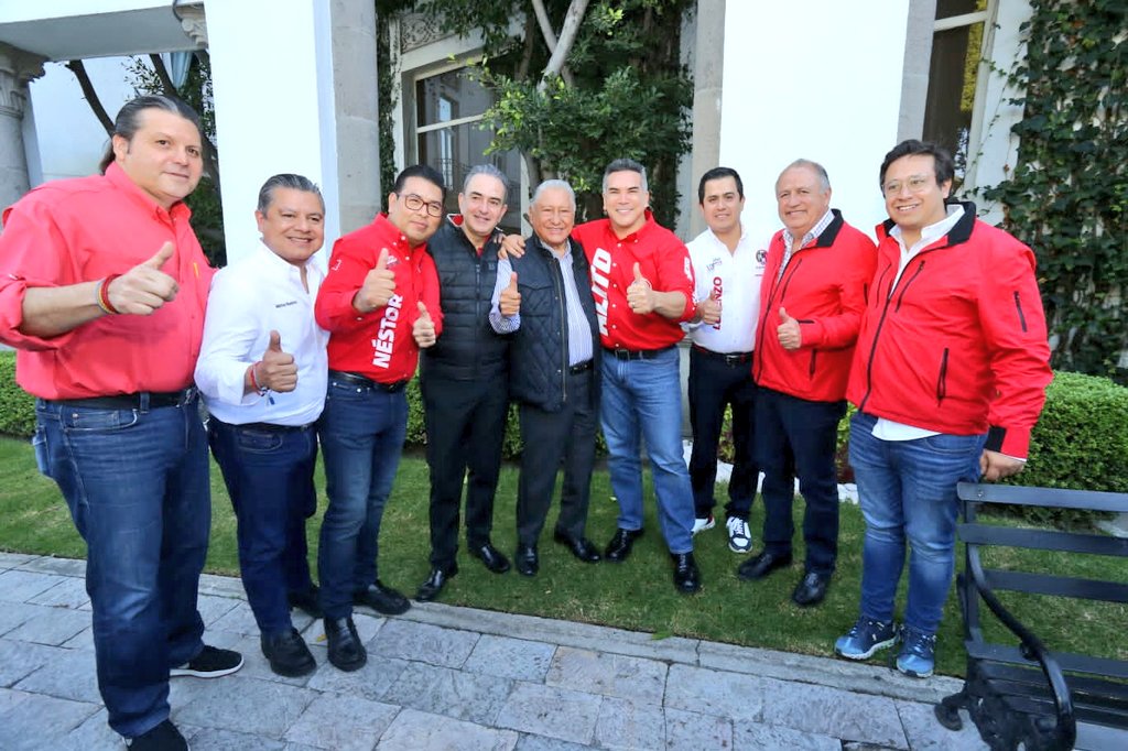 NestorCamarillo's tweet photo. @nancydelasa @MarioZamoraG @SoyBlancaAlcala @marioriestra @Javier_CasiqueZ @lazarojimeneza @eduardorivera01 Agradezco la compañía de mi hermano secretario Regional de nuestro partido, @Marlon_RamirezM, quien trabaja arduamente por seguir construyendo un PRI cada vez más fuerte.

#UnidosSíPodemos 🇲🇽 https://t.co/yua3k6lDzr