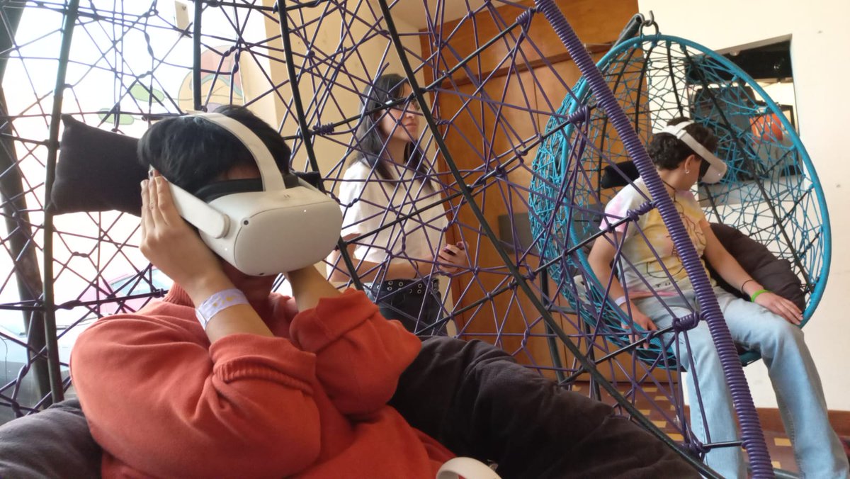 Pasa a disfrutar de la experiencia en realidad virtual.
Cortos en competencia de la selección oficial, nueva categoría VR.
En colaboración con <a href="/vrfestmx/">vrfestmx</a>, gracias a #EduardoMinoru ⭐️

11:00 am - 3:00 pm
Lobby de la Cineteca Rosalío Solano
#TreceMaravillososAños
#NuevasFormasdeVer